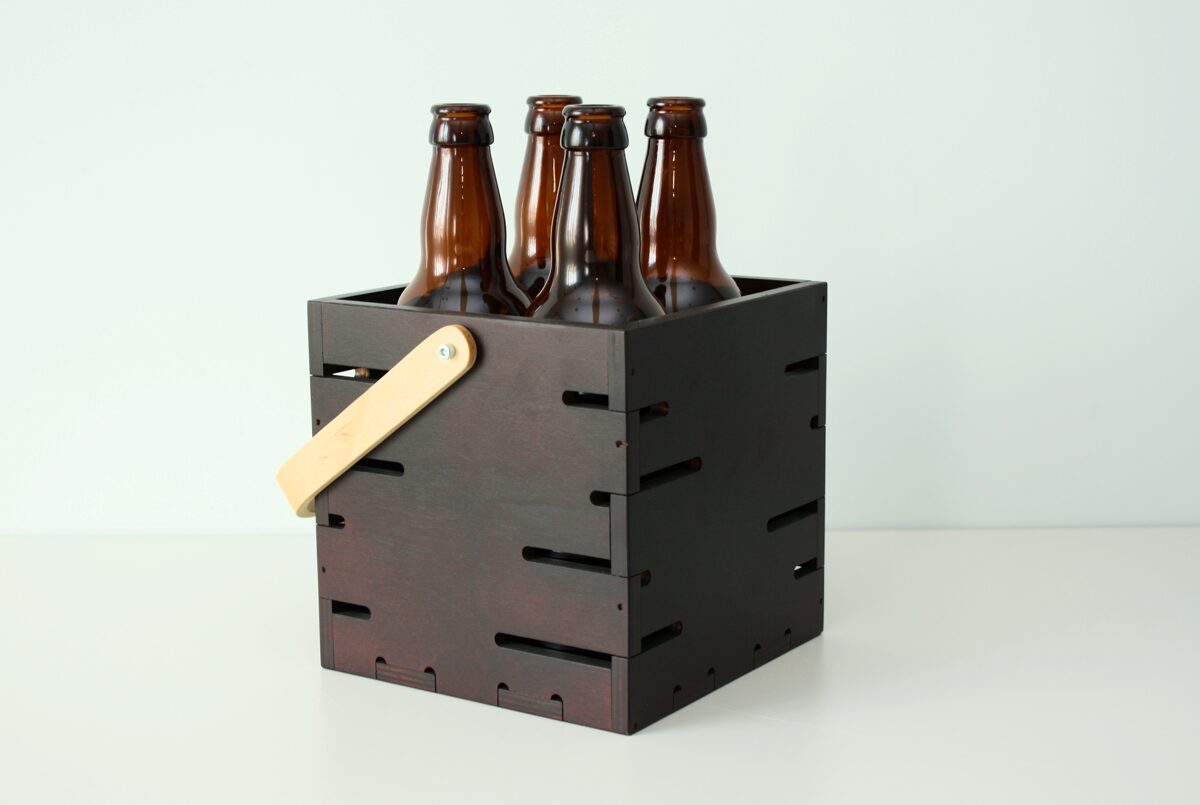 Koka alus kaste/groziņš ar liektu rokturi (sarkanbrūns)