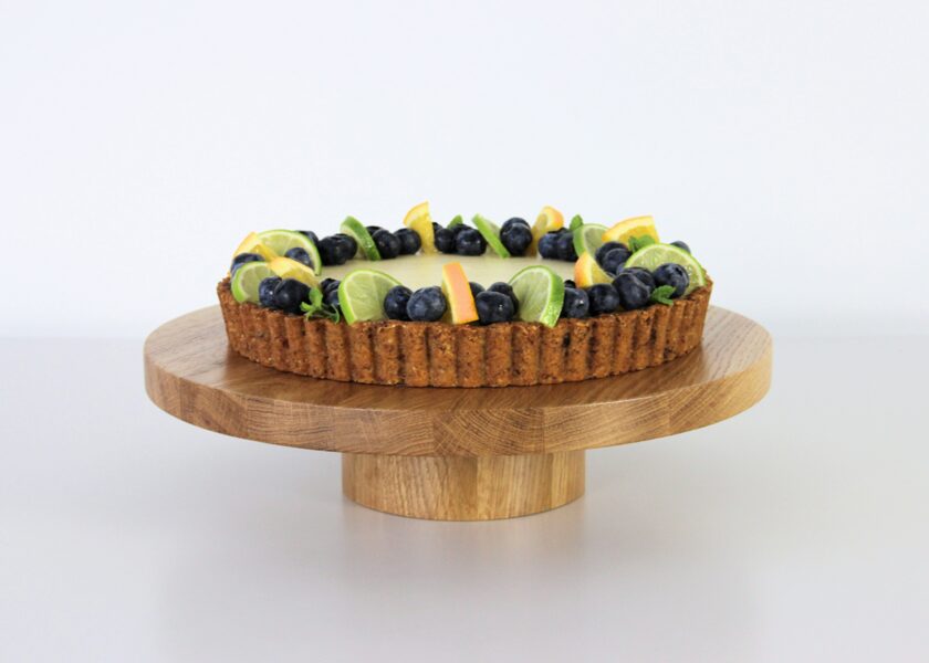 Wood cake stand