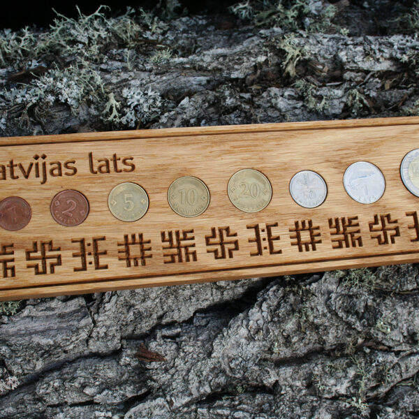 Latvijas latu un santīmu monētu turētājs