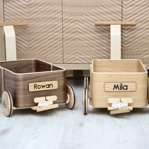 Koka staigulis - rotaļlietu kaste