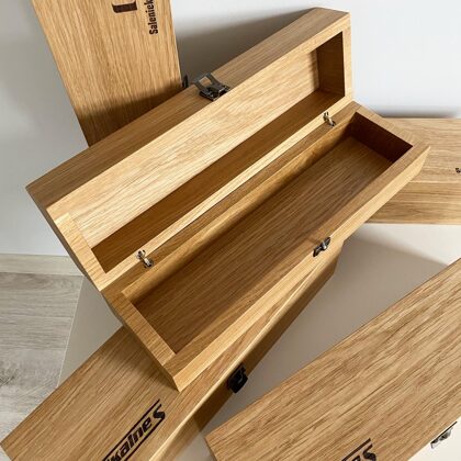 wooden packaging for bottles