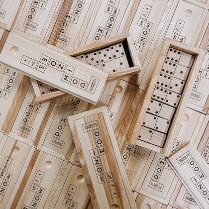 wooden domino 