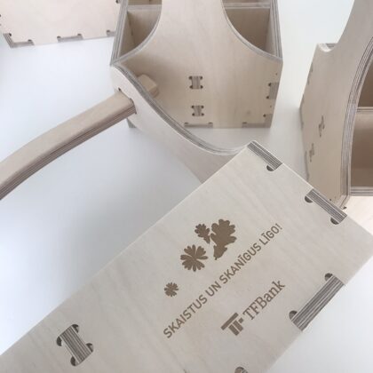 engraved wooden beer box