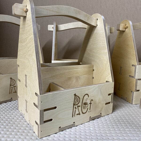 Cutlery box with handle 