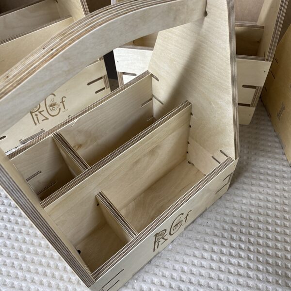 Cutlery box with handle 