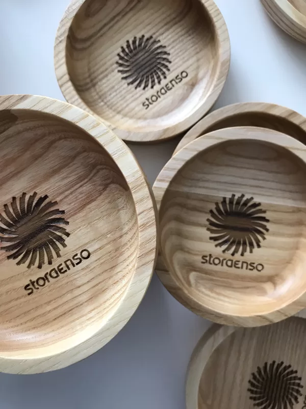 tiny wood plates