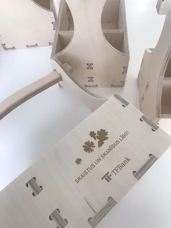 engraved wooden beer box
