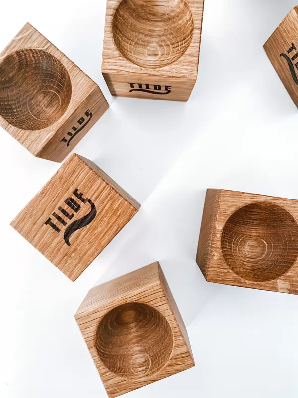wood egg holder