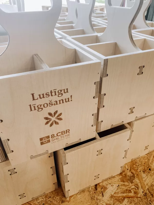 wooden beer carrier