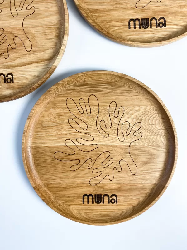 Wooden serving platter with laser engraving