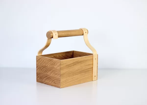 Wood gift basket with handle