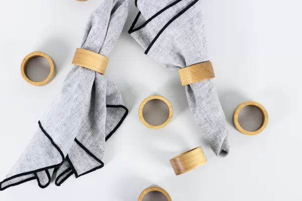 Napkin rings from oak wood